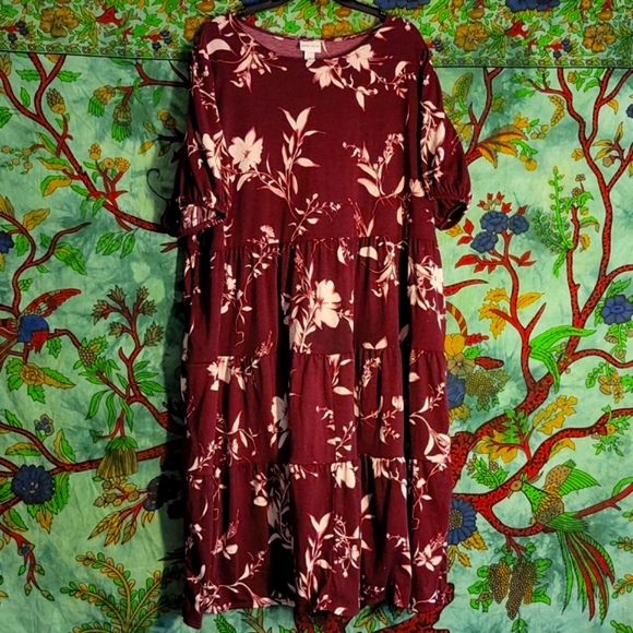Ava & Viv Dresses & Skirts - Ava & Viv 2X burgundy dress with beige flowers